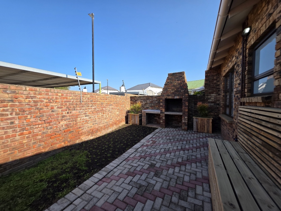 2 Bedroom Property for Sale in Jeffreys Bay Central Eastern Cape